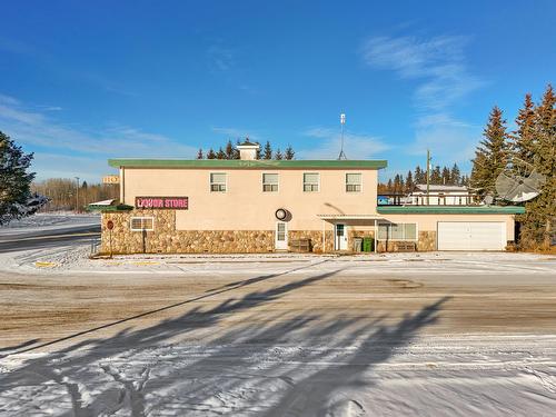 4907  51 St, Breton, AB 