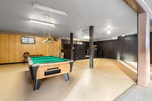 4907  51 St, Breton, AB 