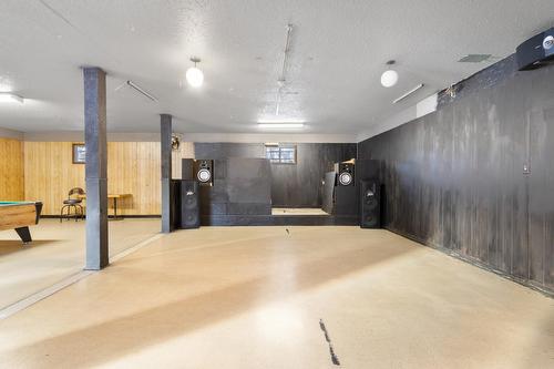 4907  51 St, Breton, AB 