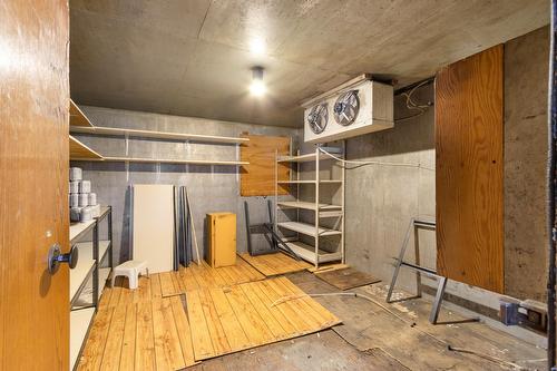 4907  51 St, Breton, AB 