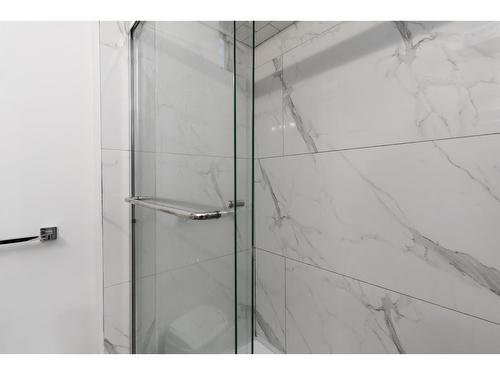 2934 E Osprey Drive, Abbotsford, BC - Indoor Photo Showing Bathroom