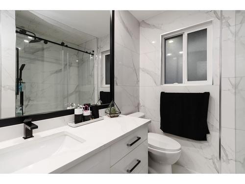 2934 E Osprey Drive, Abbotsford, BC - Indoor Photo Showing Bathroom