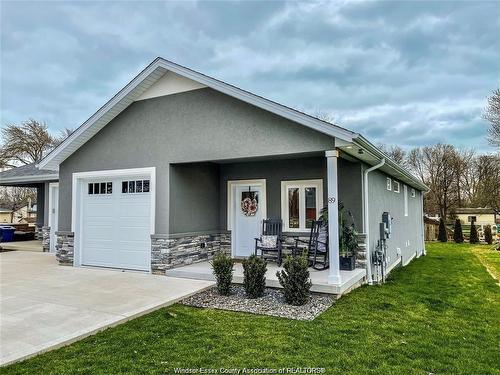 Lower-87 Draper, Harrow, ON 