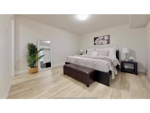 Lower-87 Draper, Harrow, ON 