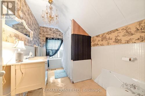 4852 Stirling Marmora Road, Stirling-Rawdon (Rawdon Ward), ON - Indoor Photo Showing Bathroom