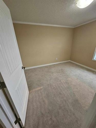 16 16, 2402  Pelican Close, Cold Lake, AB - Indoor Photo Showing Other Room