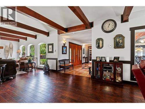 5121 Ivy Road, Eagle Bay, BC - Indoor