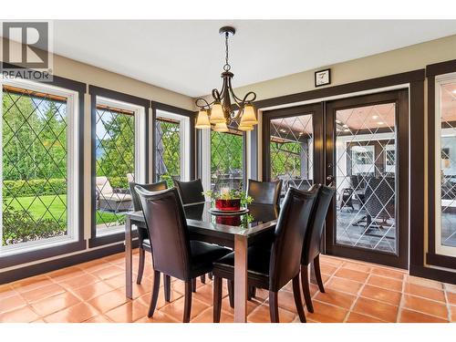5121 Ivy Road, Eagle Bay, BC - Indoor Photo Showing Dining Room