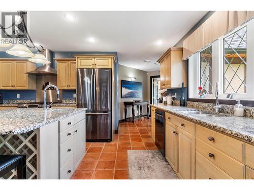 5121 Ivy Road, Eagle Bay, BC - Indoor Photo Showing Kitchen