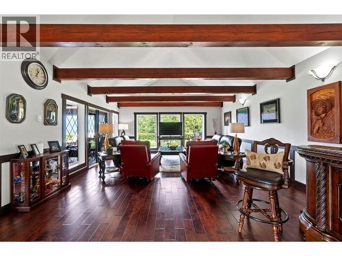 5121 Ivy Road, Eagle Bay, BC - Indoor