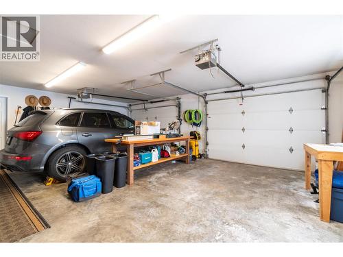 5121 Ivy Road, Eagle Bay, BC - Indoor Photo Showing Garage