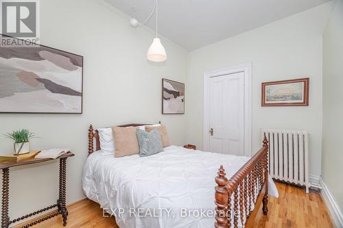 51 Chapel Street, Brampton, ON - Indoor Photo Showing Bedroom