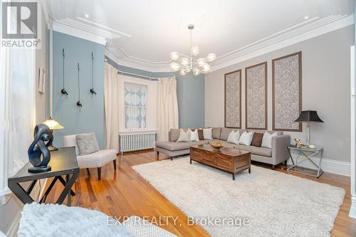 51 Chapel Street, Brampton, ON - Indoor Photo Showing Living Room