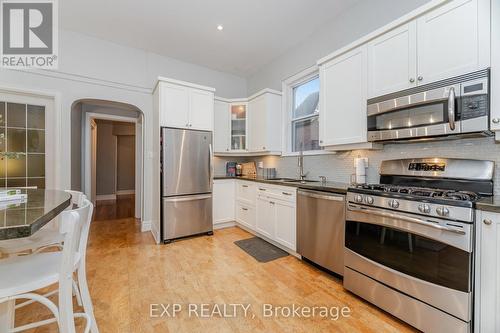 51 Chapel Street, Brampton, ON - Indoor Photo Showing Kitchen