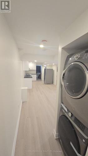 Bsmt - 16 Meadowcrest Lane, Brampton, ON - Indoor Photo Showing Laundry Room