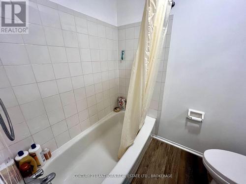 317 - 573 Armstrong Road, Kingston (East Gardiners Rd), ON - Indoor Photo Showing Bathroom