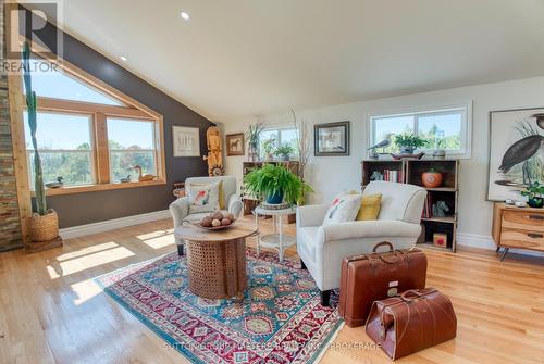 66 Colebrook Road, Stone Mills (Stone Mills), ON - Indoor Photo Showing Living Room