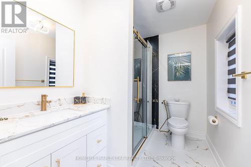 238 Devonsleigh Boulevard, Richmond Hill, ON - Indoor Photo Showing Bathroom