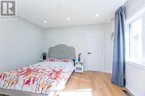 238 Devonsleigh Boulevard, Richmond Hill, ON - Indoor Photo Showing Bedroom