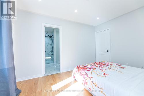 238 Devonsleigh Boulevard, Richmond Hill, ON - Indoor Photo Showing Bedroom