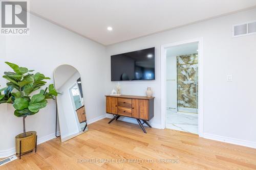 238 Devonsleigh Boulevard, Richmond Hill, ON - Indoor