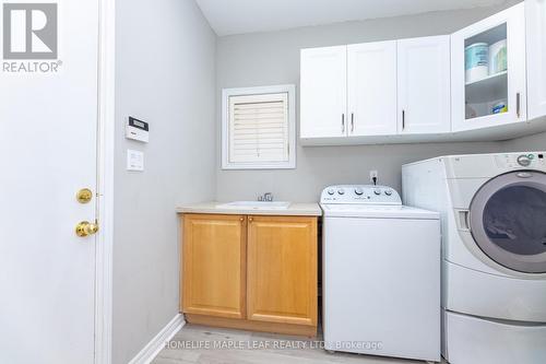 238 Devonsleigh Boulevard, Richmond Hill, ON - Indoor Photo Showing Laundry Room
