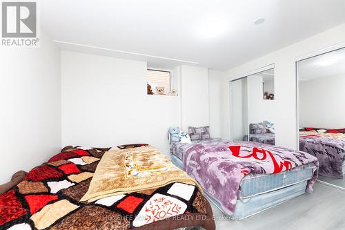 238 Devonsleigh Boulevard, Richmond Hill, ON - Indoor Photo Showing Bedroom