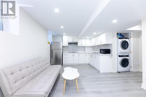 238 Devonsleigh Boulevard, Richmond Hill, ON - Indoor