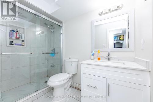 238 Devonsleigh Boulevard, Richmond Hill, ON - Indoor Photo Showing Bathroom