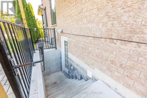 238 Devonsleigh Boulevard, Richmond Hill, ON - Outdoor With Exterior