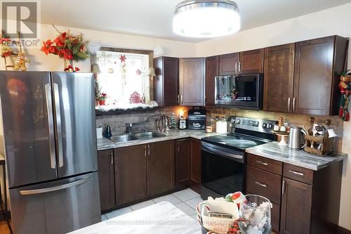 151 Carter Boulevard, Temiskaming Shores (Haileybury), ON - Indoor Photo Showing Kitchen With Double Sink