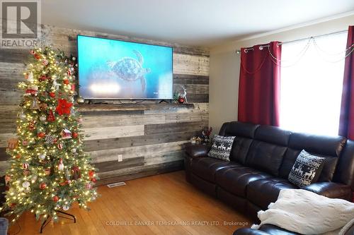 Living Room - 151 Carter Boulevard, Temiskaming Shores (Haileybury), ON - Indoor Photo Showing Living Room