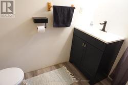 2nd Bathroom - 