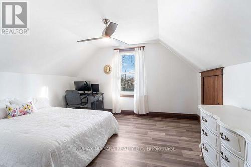 22 Bertram Street, St. Catharines (E. Chester), ON - Indoor Photo Showing Bedroom