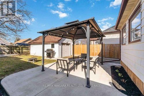 22 Bertram Street, St. Catharines (E. Chester), ON 