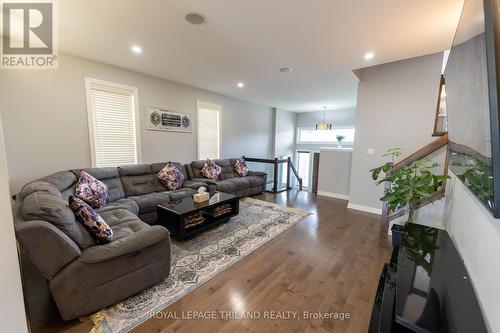 1984 Jubilee Drive, London North (North E), ON 