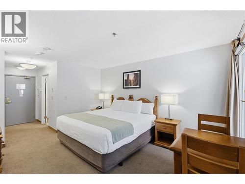 3160 Creekside Creekside Way Unit# 204, Sun Peaks, BC - Indoor Photo Showing Bedroom