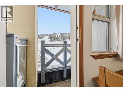 3160 Creekside Creekside Way Unit# 204, Sun Peaks, BC - Indoor Photo Showing Other Room