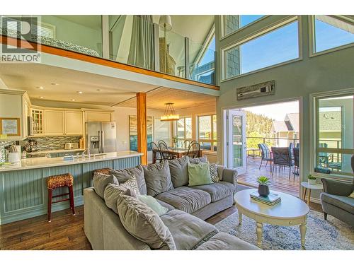 7001 Barcelona Drive Unit# 33, Kelowna, BC 