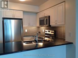 1805 - 19 GRAND TRUNK CRESCENT  Toronto, ON M5J 3A3