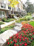 1002 - 28 SOMMERSET WAY  Toronto, ON M2N 6W7