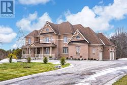 102 PINE HILL ROAD  Bradford West Gwillimbury, ON L3Z 0H1