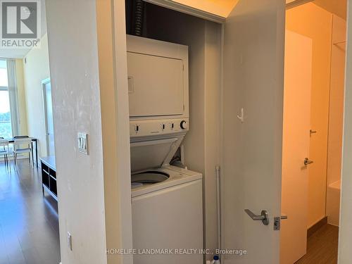 3405 - 70 Forest Manor Road, Toronto, ON - Indoor Photo Showing Laundry Room