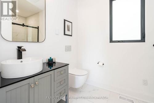183 Woodland Drive, Wasaga Beach, ON - Indoor Photo Showing Bathroom