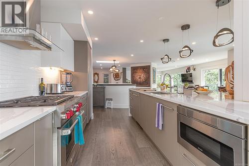3483 Schooner Rd, Nanoose Bay, BC - Indoor Photo Showing Kitchen With Upgraded Kitchen