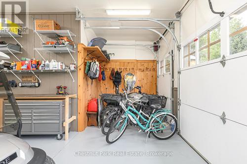 120 Timber Leif Ridge, Blue Mountains, ON - Indoor Photo Showing Garage