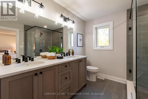 116 Sheldabren Street, North Middlesex (Ailsa Craig), ON - Indoor Photo Showing Bathroom