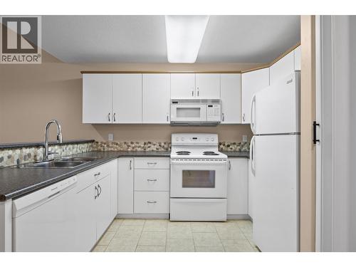 554 Seymour Street Unit# 407, Kamloops, BC - Indoor Photo Showing Kitchen With Double Sink