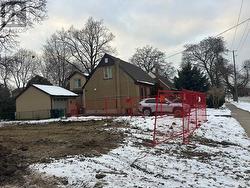 226 MARTIN GROVE ROAD  Toronto, ON M9B 4L4