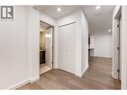 215 11665 Haney Bypass, Maple Ridge, BC - Indoor Photo Showing Other Room